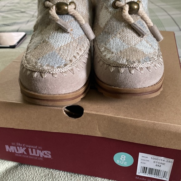 Muk Luks booties. - Picture 6 of 7